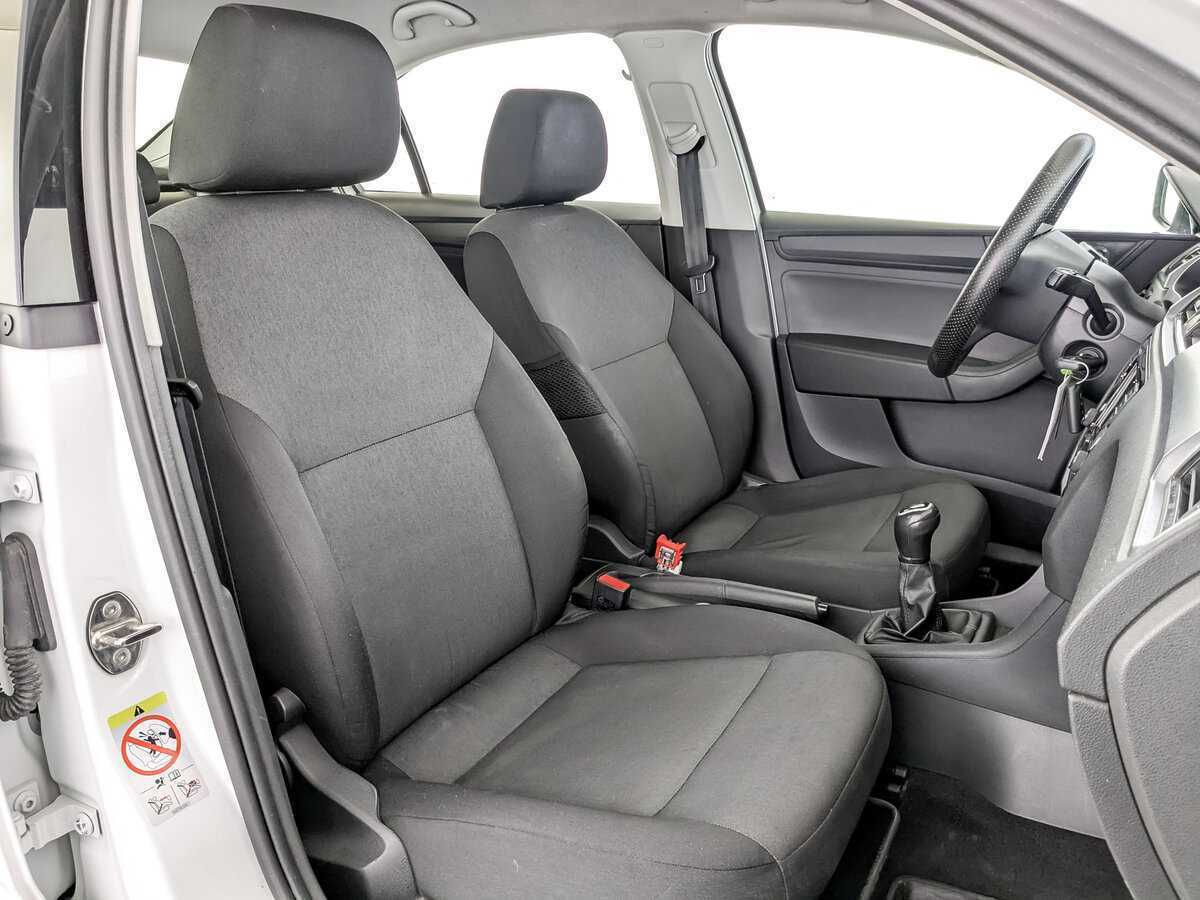 Б/У Шкода Рапид 2017 года. Фото: #20