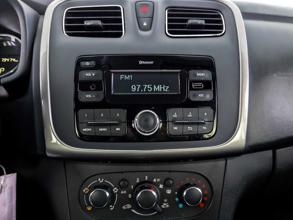 Б/У Рено Сандеро 2019 года. Фото: #14