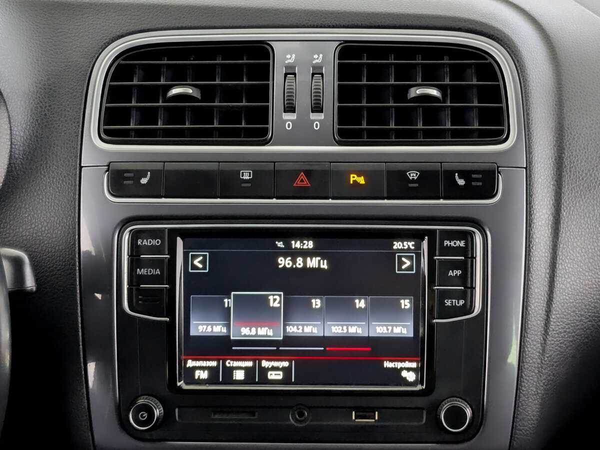 Б/У Фольксваген Поло 2019 года. Фото: #14