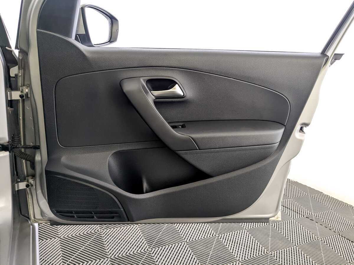 Б/У Фольксваген Поло 2019 года. Фото: #23