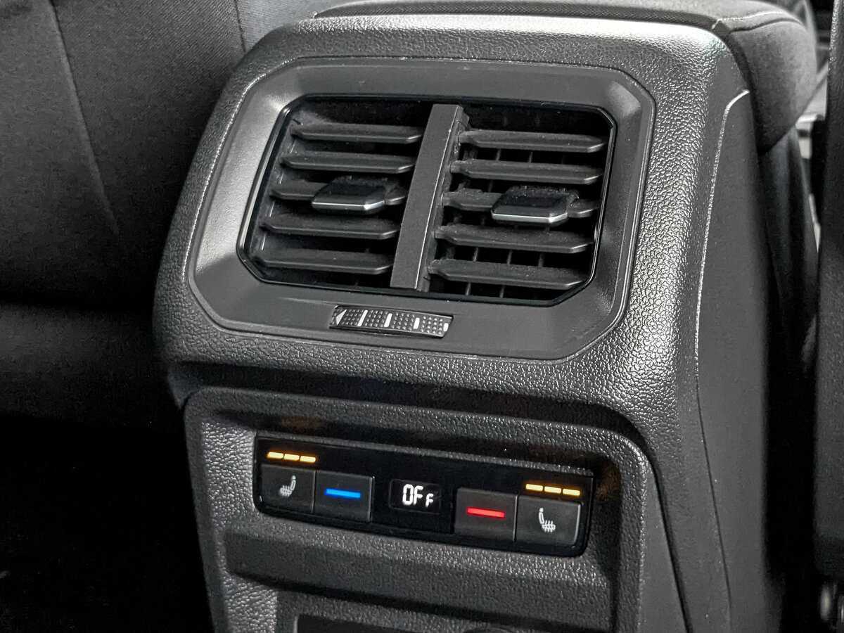 Б/У Фольксваген Тигуан 2018 года. Фото: #23