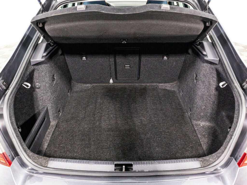 Б/У Шкода Октавия 2019 года. Фото: #17