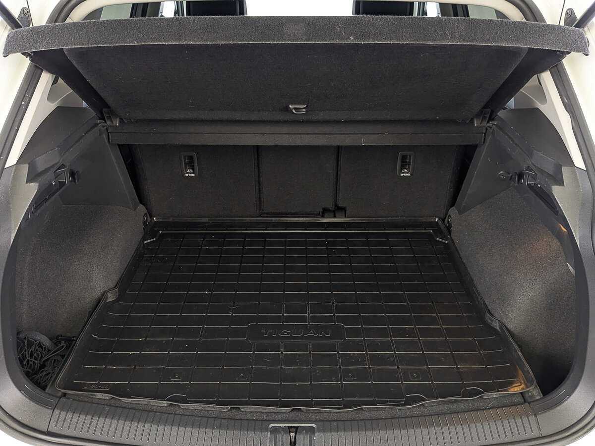 Б/У Фольксваген Тигуан 2018 года. Фото: #9