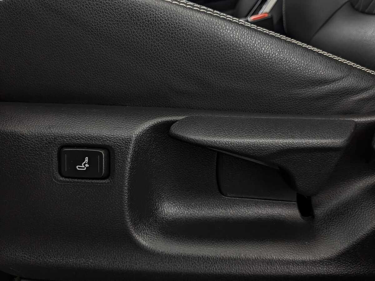 Б/У Тойота Королла 2021 года. Фото: #23