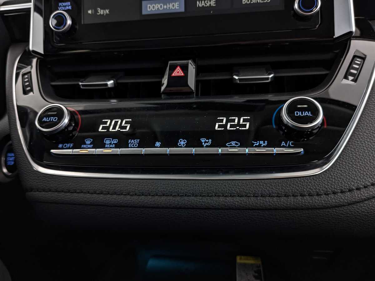 Б/У Тойота Королла 2021 года. Фото: #24