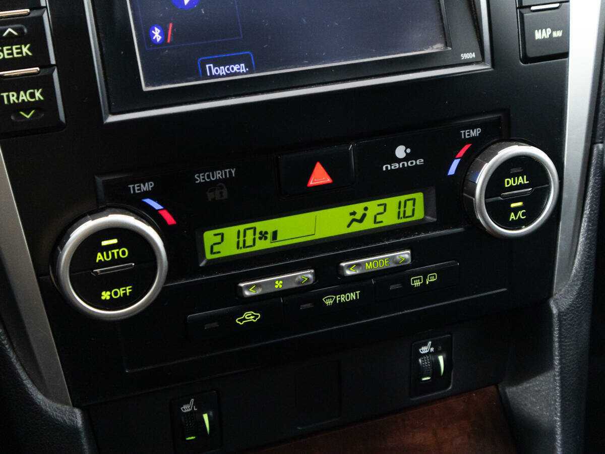 Б/У Тойота Камри 2013 года. Фото: #16