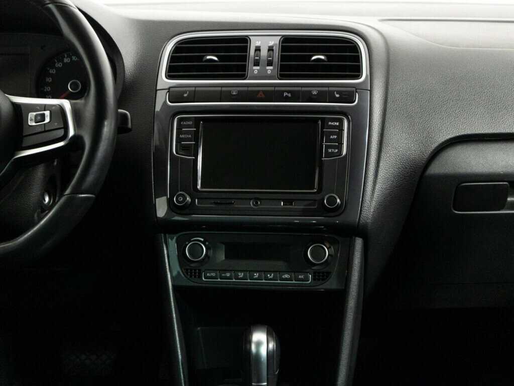 Б/У Фольксваген Поло 2018 года. Фото: #13