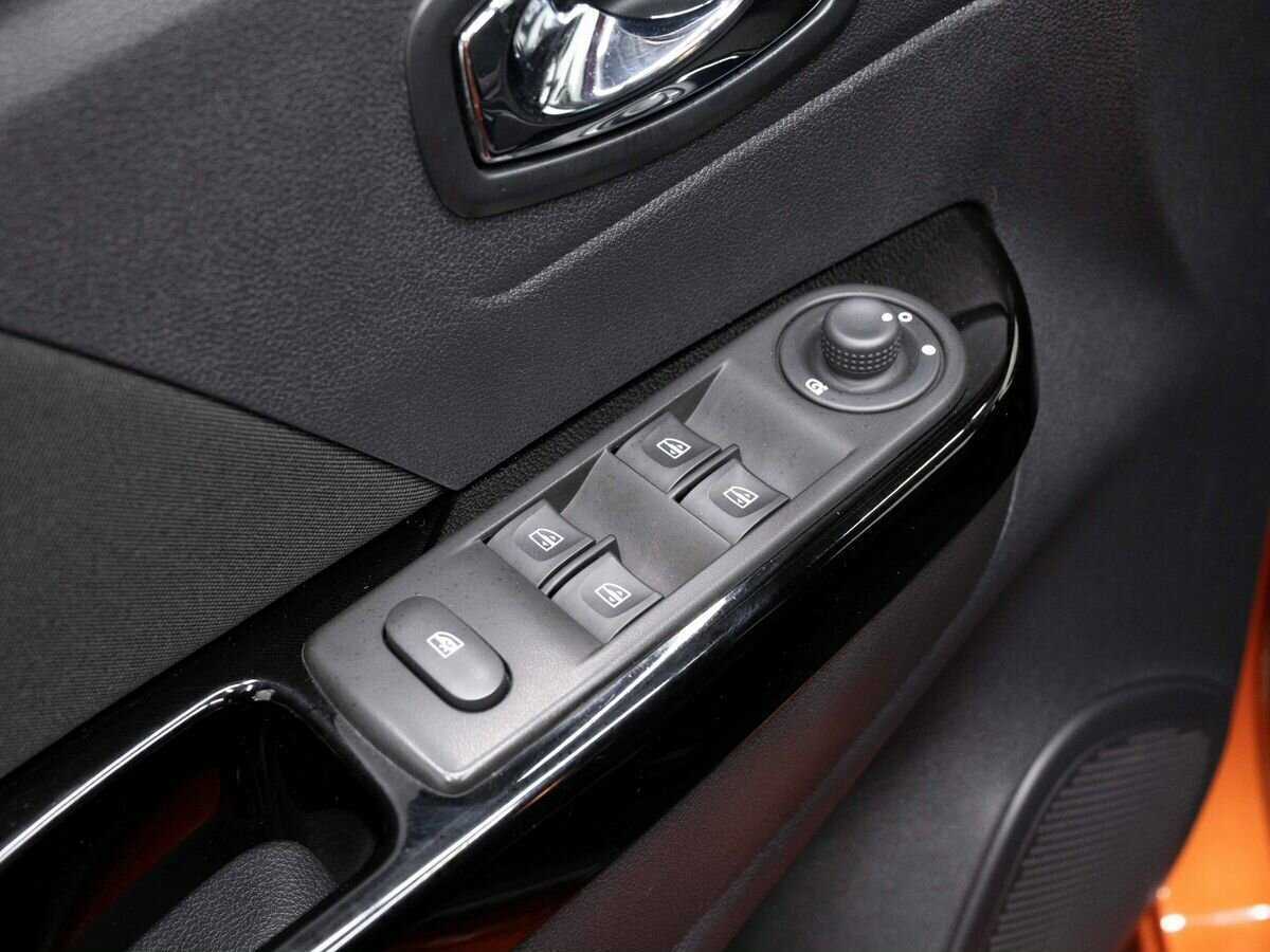 Б/У Рено Каптюр 2017 года. Фото: #15