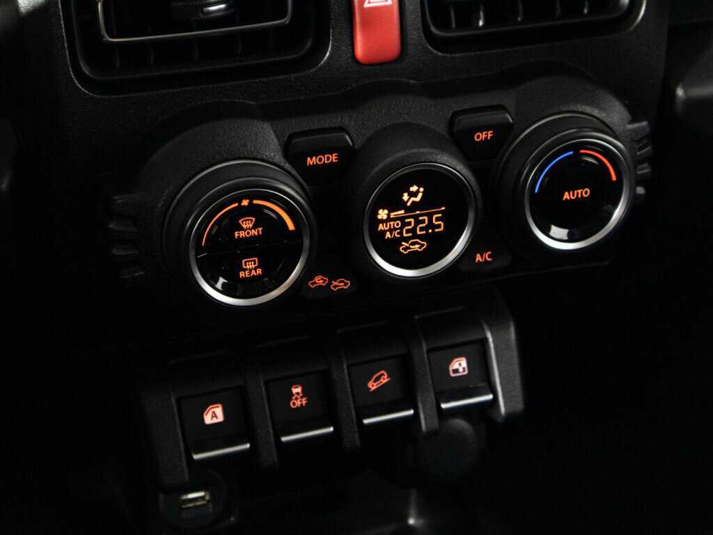 Suzuki Jimny 2020 года с пробегом. Фото: #16