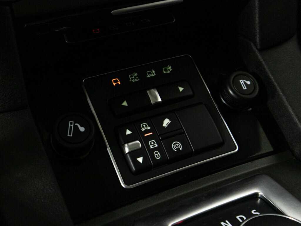 Land Rover Discovery 2016 года с пробегом. Фото: #16