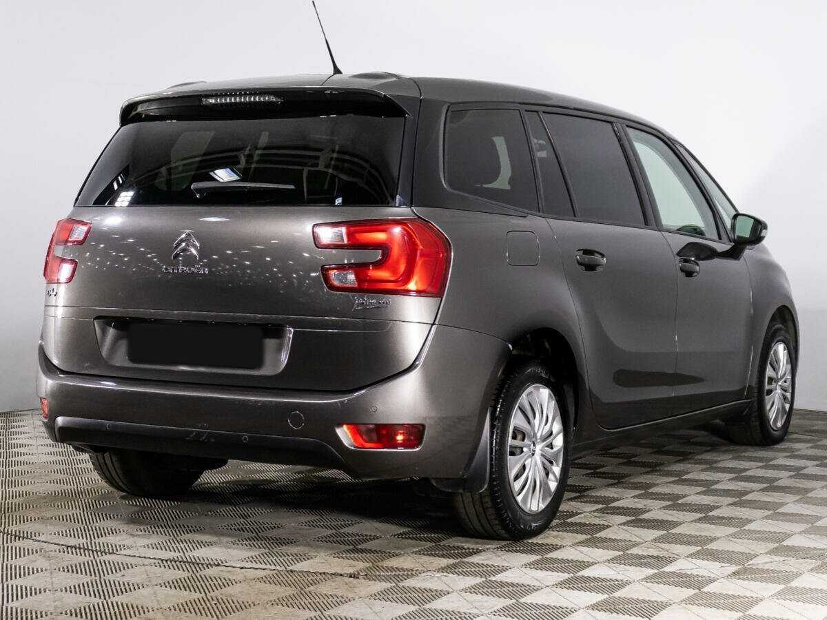Б/У Ситроен Ц4 Пикассо 2015 года. Фото: #4
