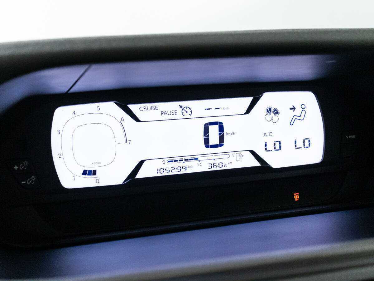 Б/У Ситроен Ц4 Пикассо 2015 года. Фото: #10