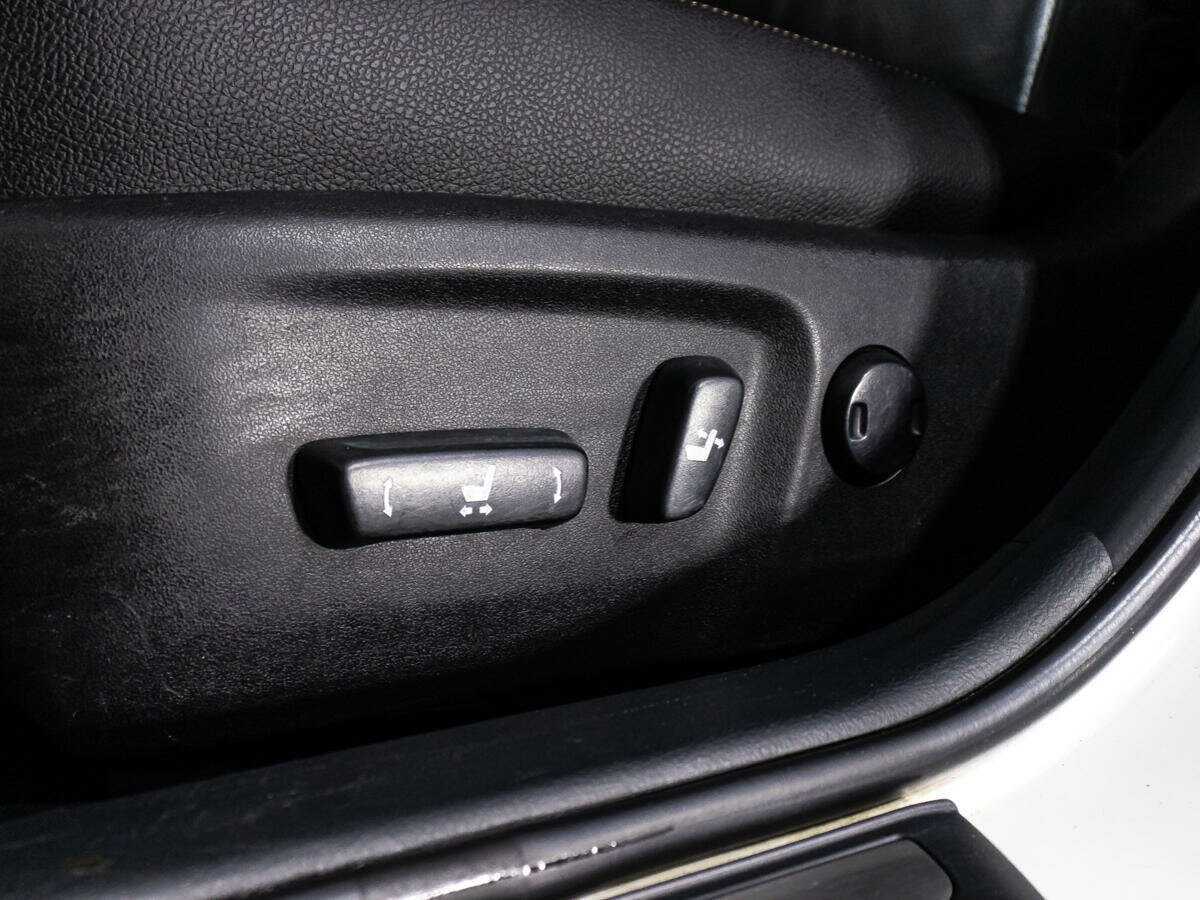 Б/У Тойота Камри 2012 года. Фото: #20