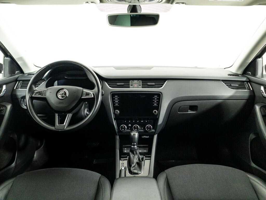 Б/У Шкода Октавия 2019 года. Фото: #12