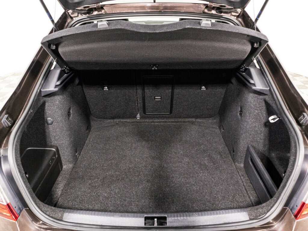 Б/У Шкода Октавия 2019 года. Фото: #14