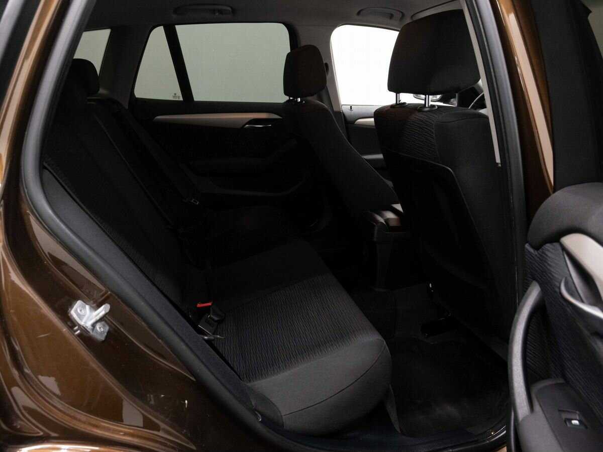 Б/У БМВ Икс1 2013 года. Фото: #11