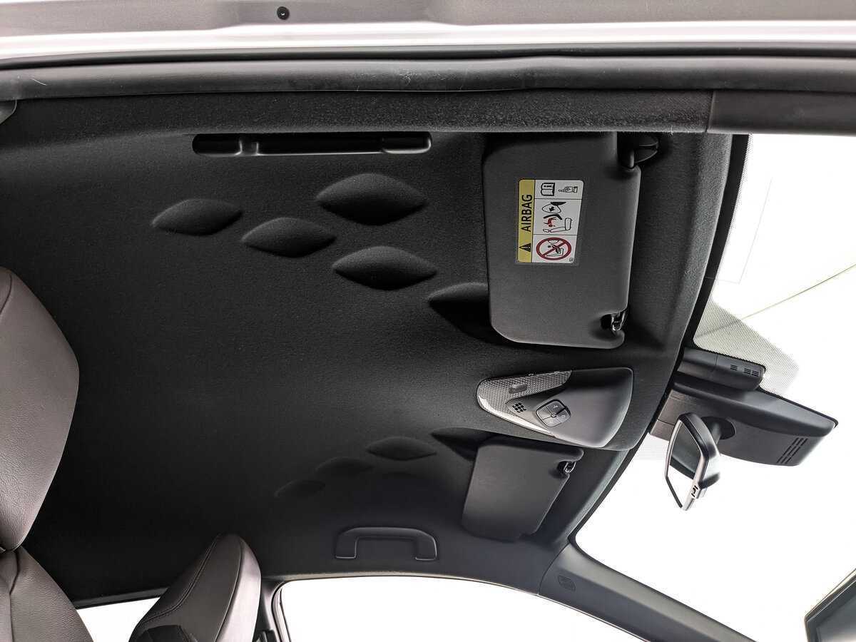 Toyota C-HR 2017 года с пробегом. Фото: #22