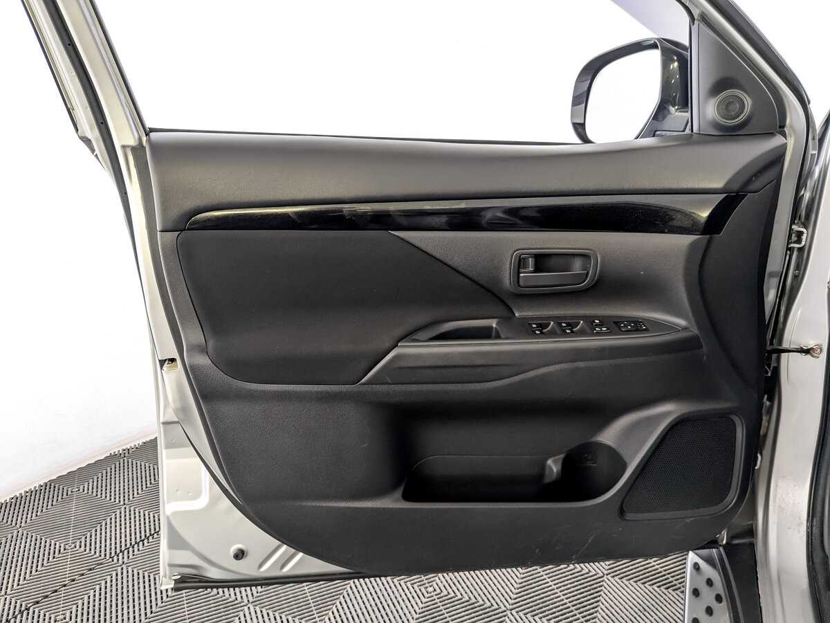 Mitsubishi Outlander 2019 года с пробегом. Фото: #18