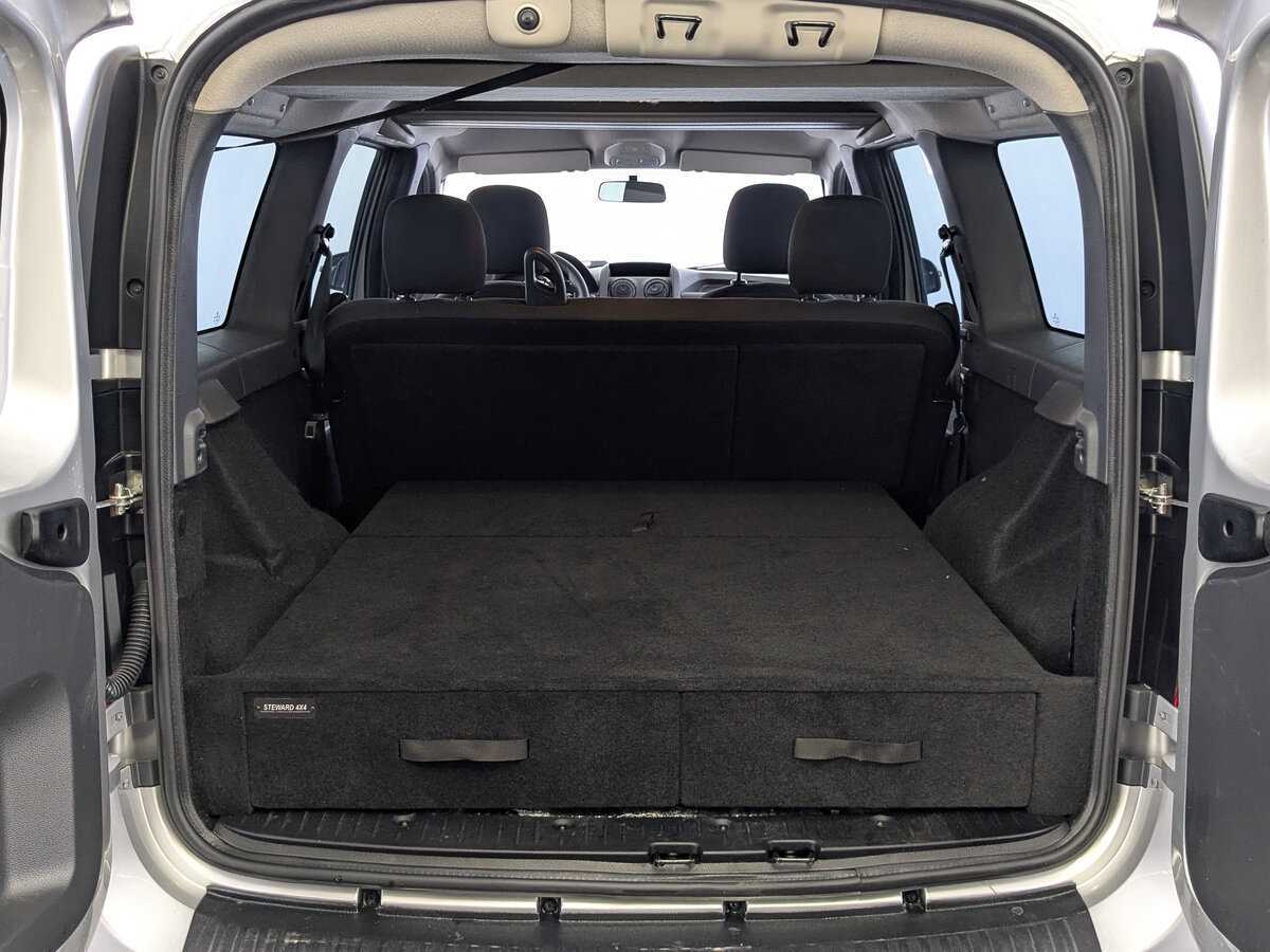 Б/У Лада (ВАЗ) Ларгус 2024 года. Фото: #9