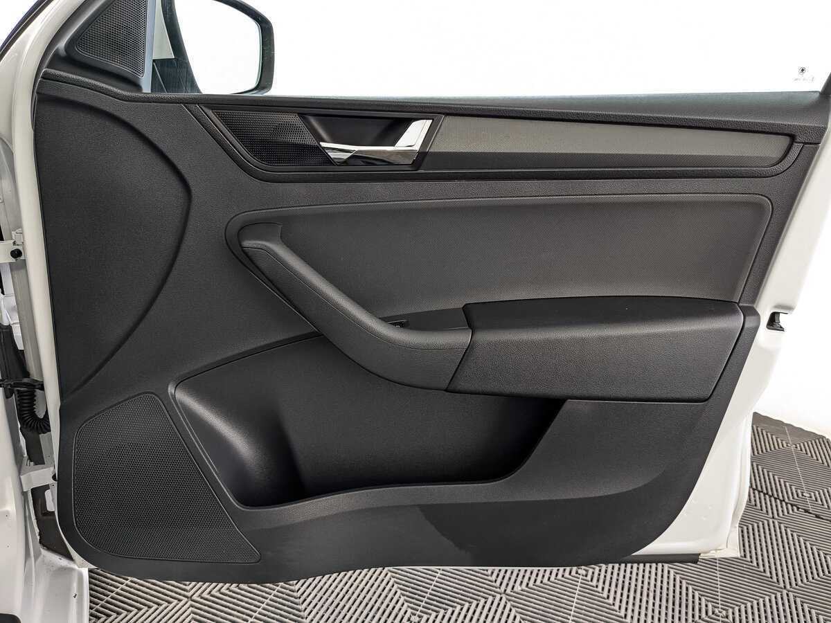 Б/У Шкода Рапид 2019 года. Фото: #20