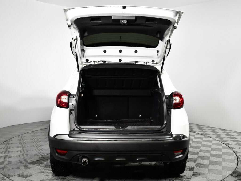 Б/У Рено Каптюр 2017 года. Фото: #13