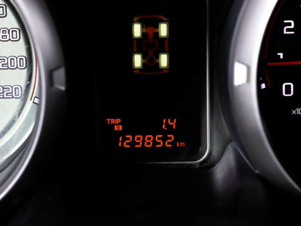 Б/У Митсубиши Паджеро 2013 года. Фото: #26