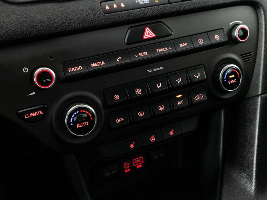 Б/У Киа Спортейдж 2017 года. Фото: #15