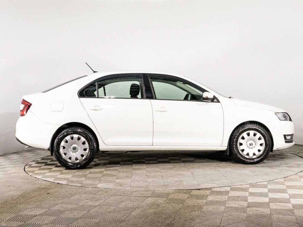 Б/У Шкода Рапид 2019 года. Фото: #3