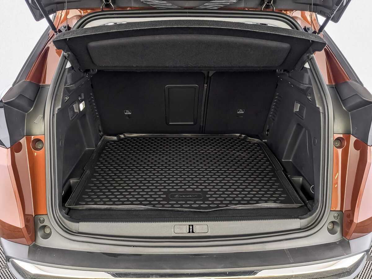 Б/У Пежо 3008 2017 года. Фото: #9