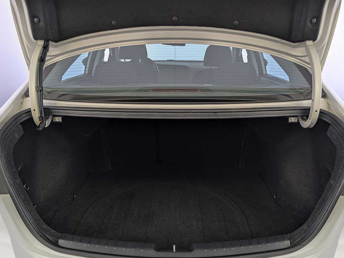 Б/У Хендай Елантра 2018 года. Фото: #9