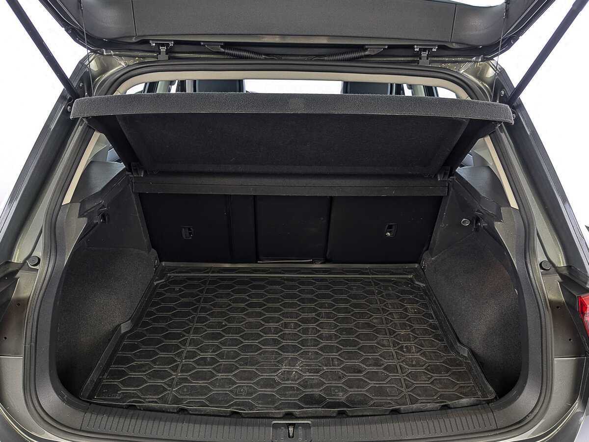 Б/У Фольксваген Тигуан 2021 года. Фото: #9