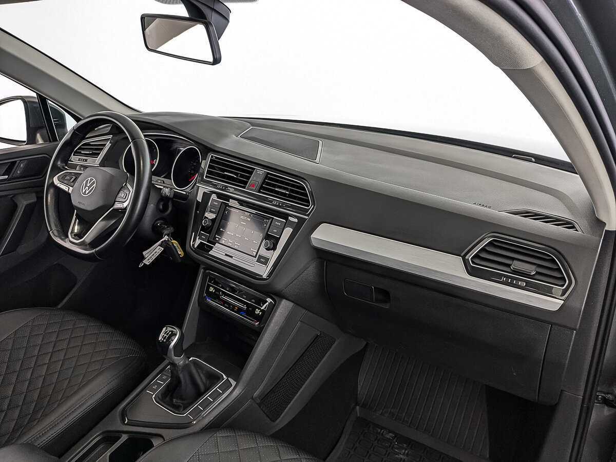 Б/У Фольксваген Тигуан 2021 года. Фото: #10