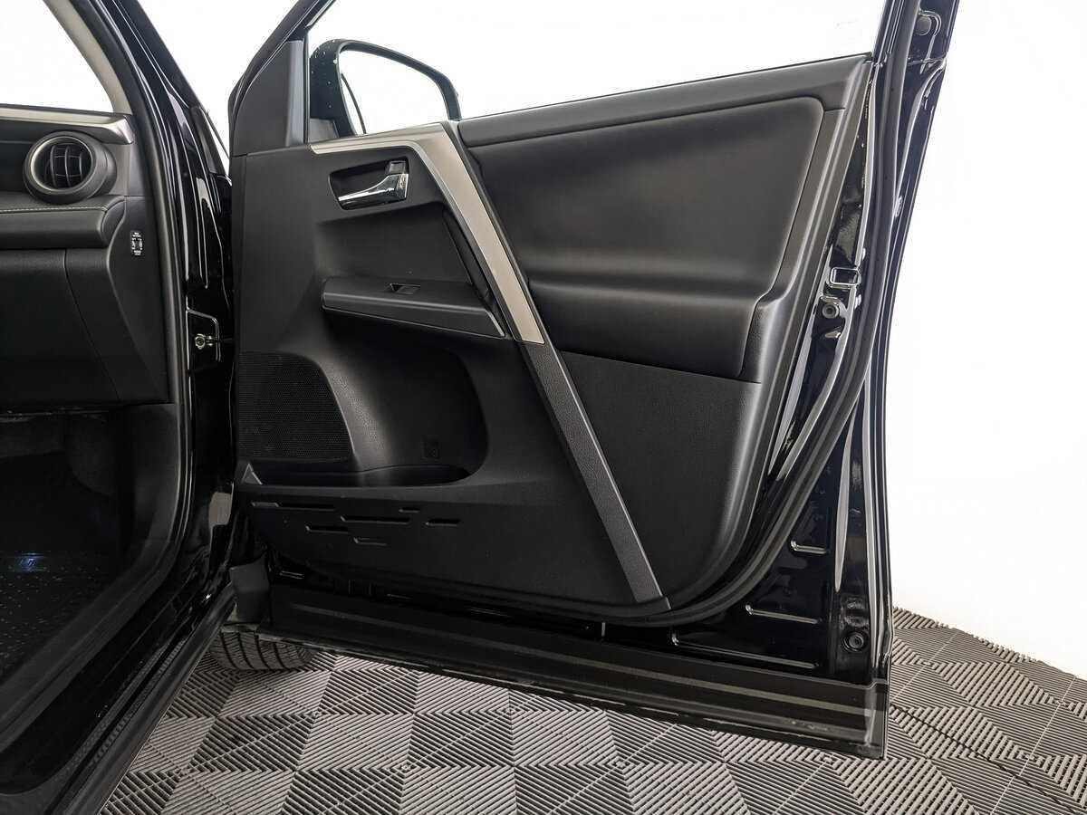 Toyota RAV4 2017 года с пробегом. Фото: #21