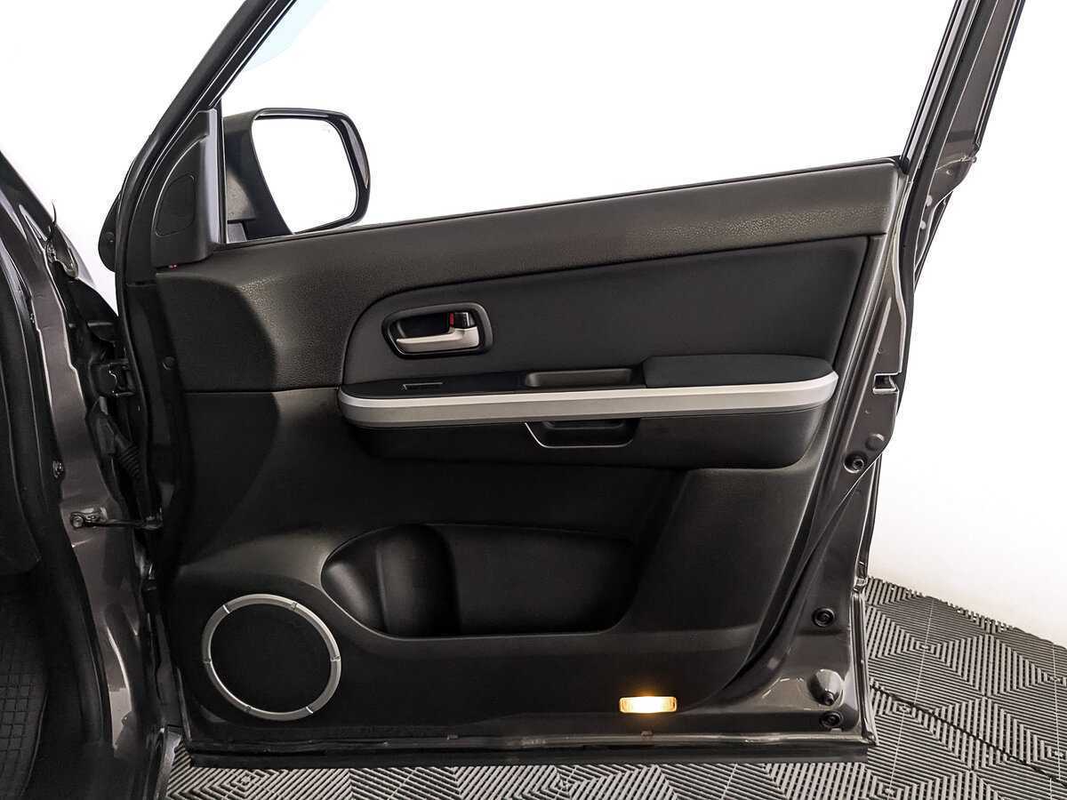 Suzuki Grand Vitara 2013 года с пробегом. Фото: #24