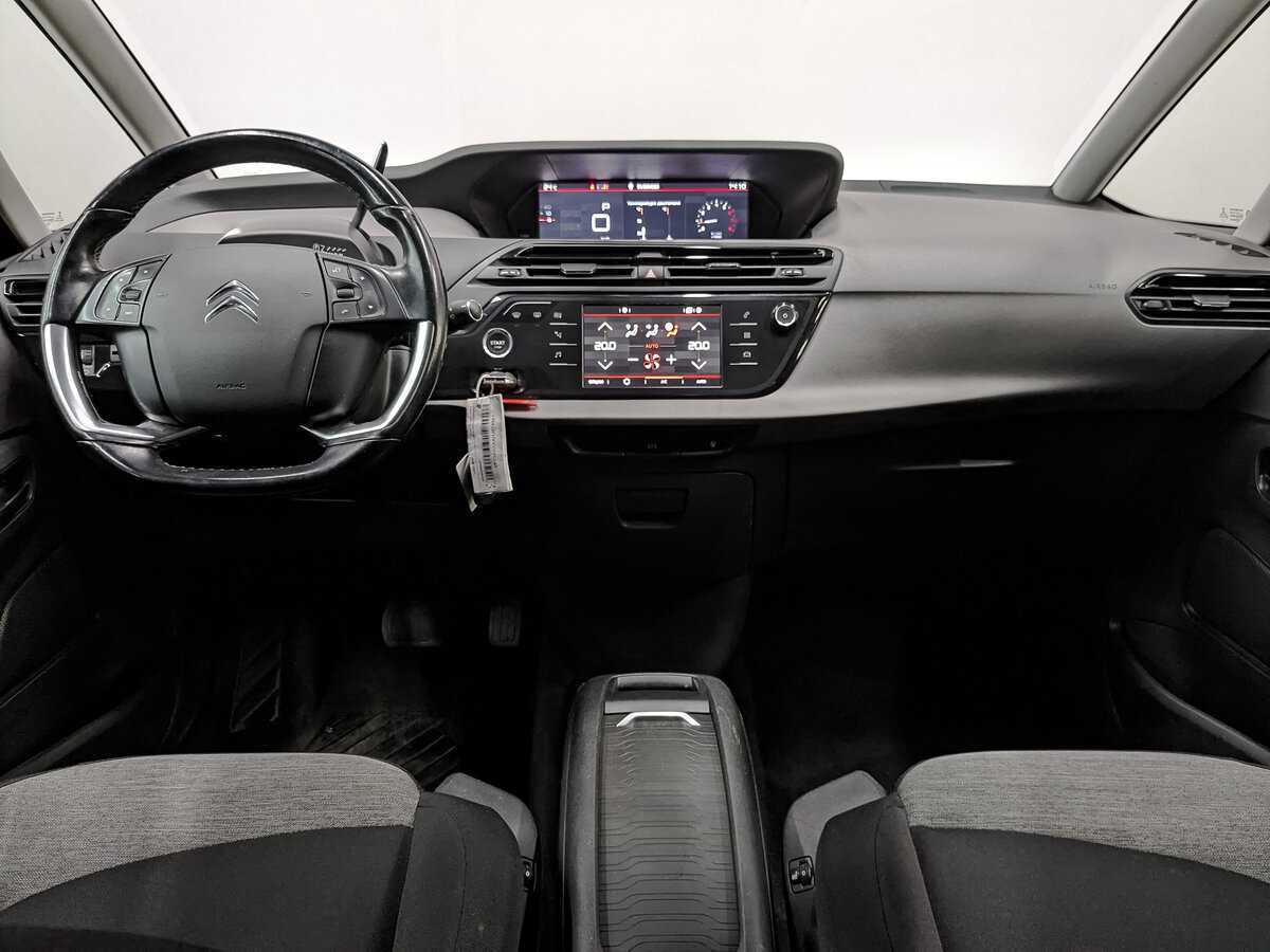 Б/У Ситроен Ц4 Пикассо 2017 года. Фото: #13