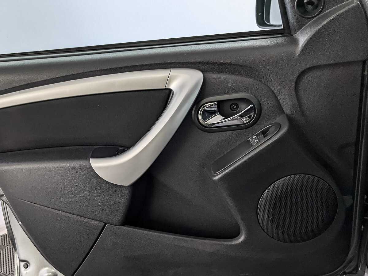 Б/У Ниссан Террано 2015 года. Фото: #18