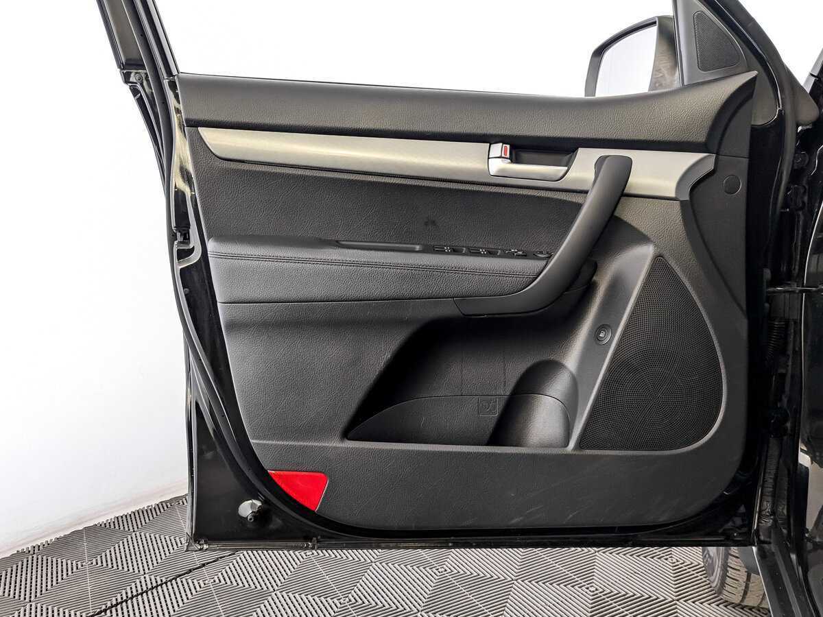 Б/У Киа Соренто 2015 года. Фото: #18