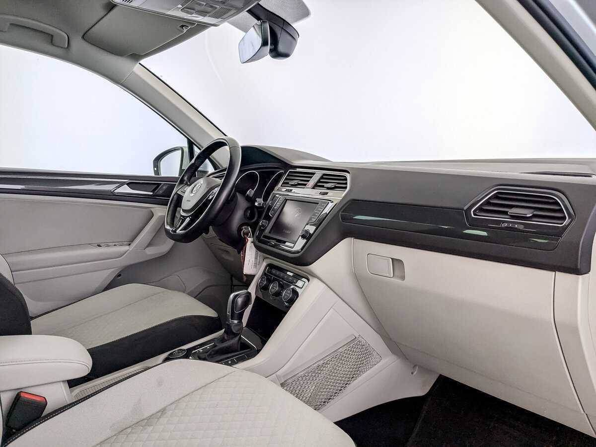 Б/У Фольксваген Тигуан 2017 года. Фото: #10