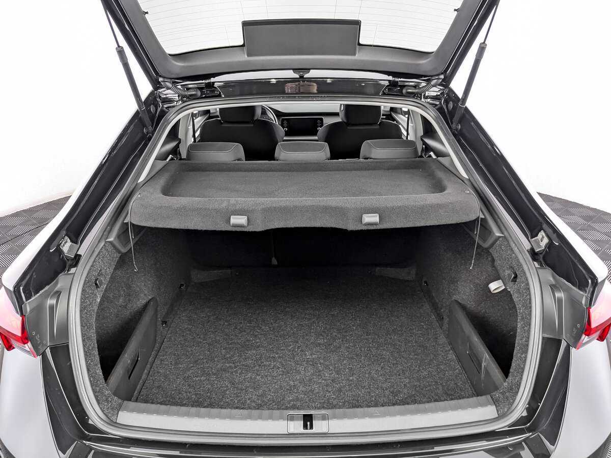 Б/У Шкода Октавия 2021 года. Фото: #9