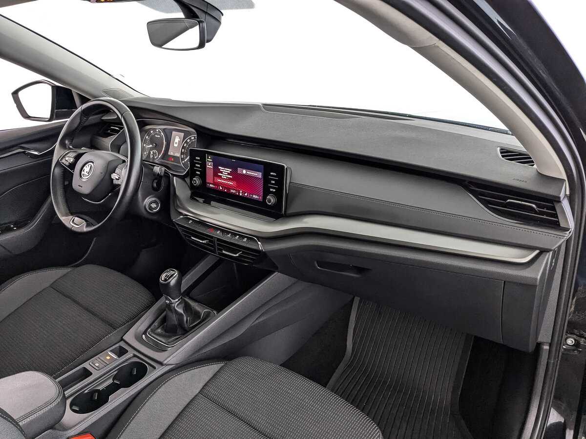 Б/У Шкода Октавия 2021 года. Фото: #10