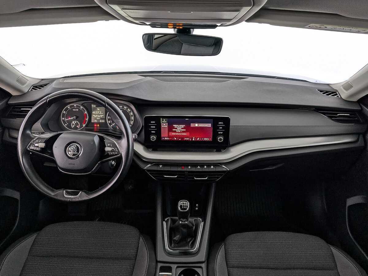 Б/У Шкода Октавия 2021 года. Фото: #13