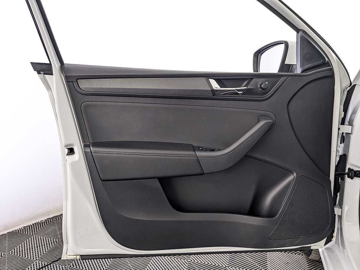 Б/У Шкода Рапид 2020 года. Фото: #17