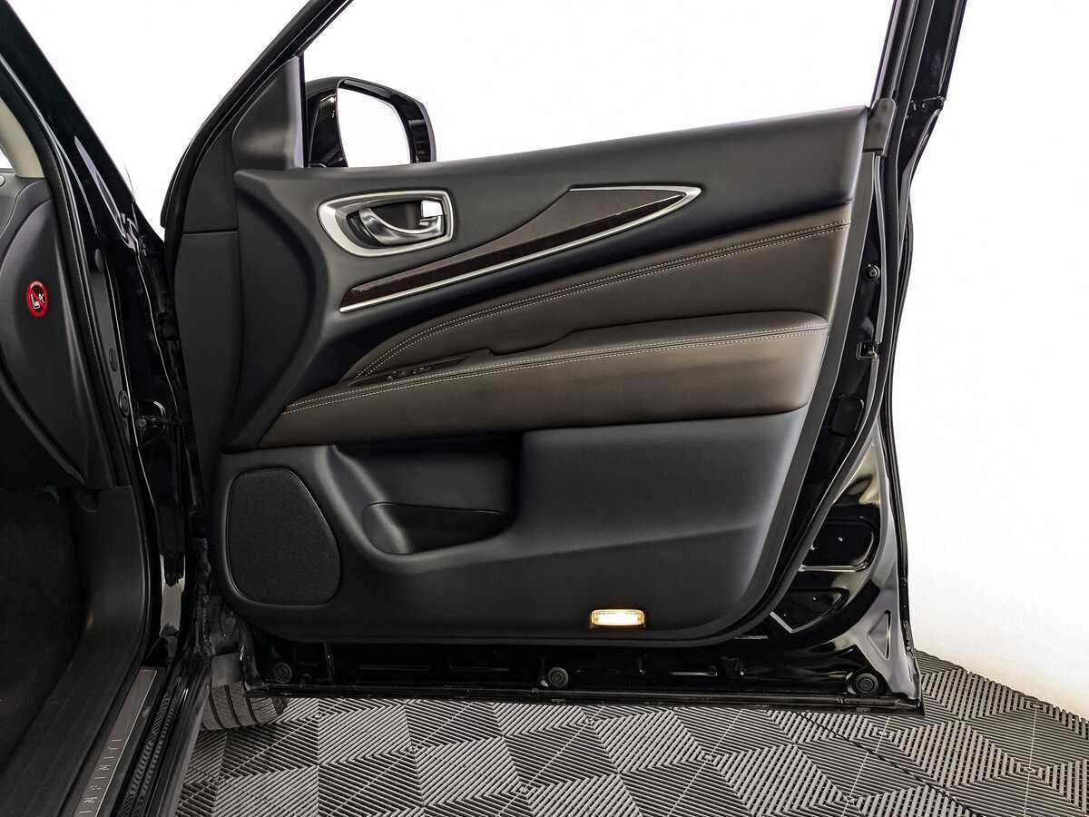 Infiniti QX60 2018 года с пробегом. Фото: #22