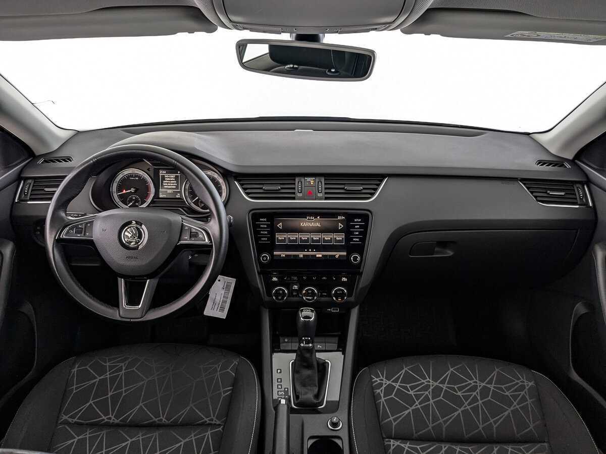 Б/У Шкода Октавия 2020 года. Фото: #11