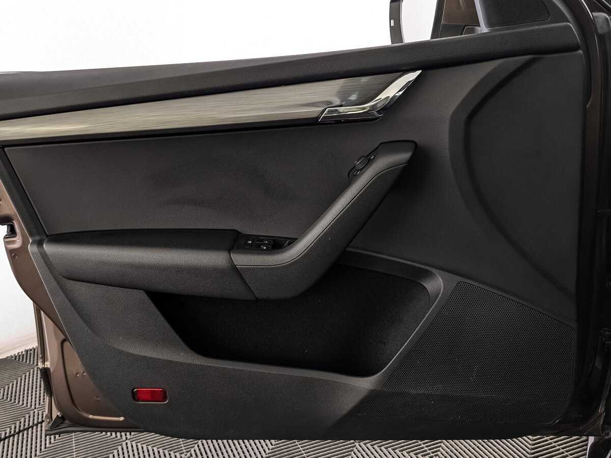 Б/У Шкода Октавия 2020 года. Фото: #16