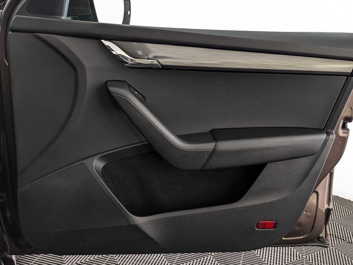 Б/У Шкода Октавия 2020 года. Фото: #21