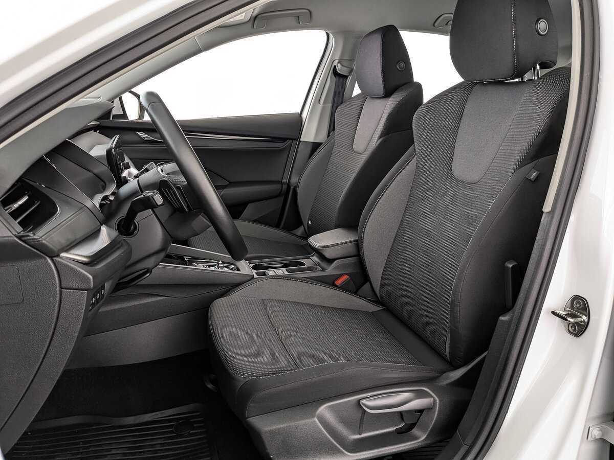 Б/У Шкода Октавия 2021 года. Фото: #19