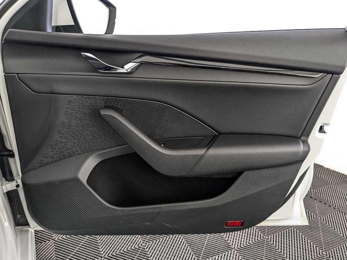 Б/У Шкода Октавия 2021 года. Фото: #23