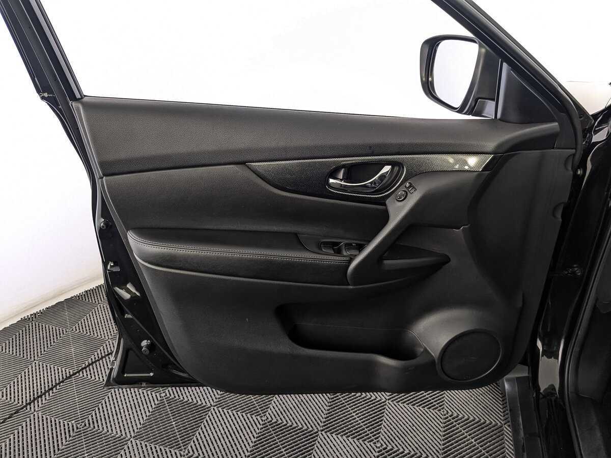 Б/У Ниссан Икс-Трейл 2017 года. Фото: #18