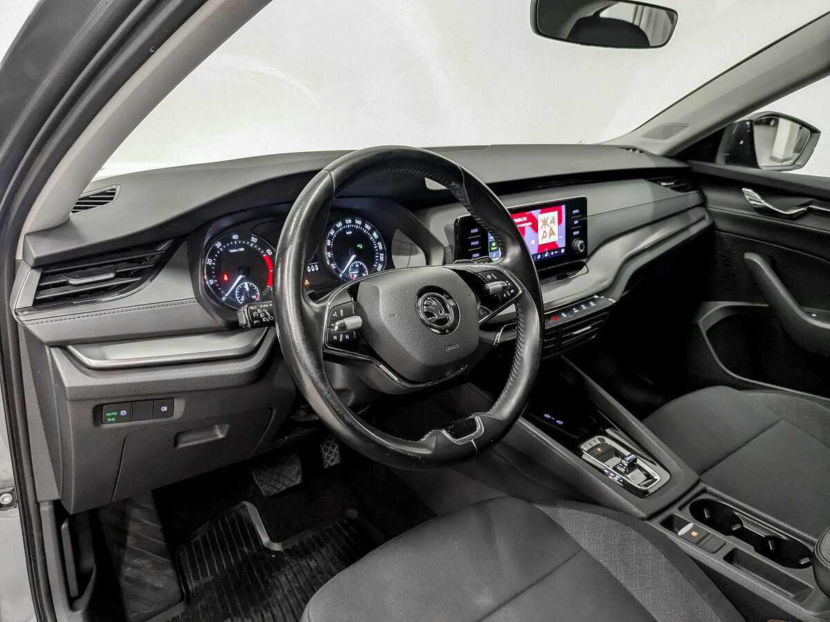 Б/У Шкода Октавия 2021 года. Фото: #15